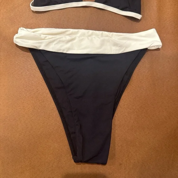 Monday Swimwear Bikini Set Black & Cream Size Small - Picture 3 of 7